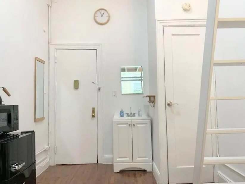 Private Room With Shared Bath On Union Square 11 New York